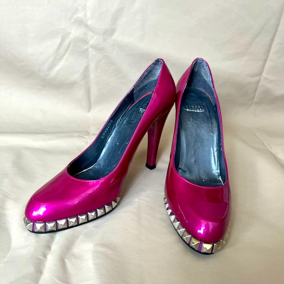 SOLD! LIKE NEW!! STUART WEITZMAN Fuchsia Patent Leather Studded Pumps Size 37.5 - Picture 4 of 4